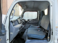 三菱ふそうキャンターアルミバン小型（2t・3t）[写真34]