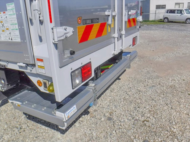 日野レンジャーアルミウイング中型（4t）[写真14]