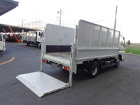 三菱ふそうキャンター平ボディ小型（2t・3t）[写真02]