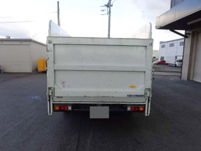 三菱ふそうキャンター平ボディ小型（2t・3t）[写真07]