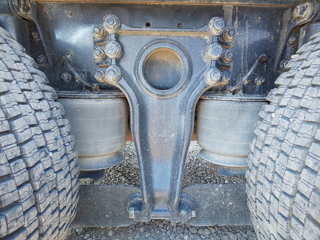 いすゞギガアルミブロック大型（10t）[写真18]