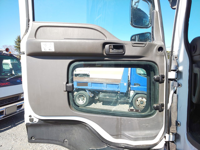 いすゞギガアルミブロック大型（10t）[写真24]