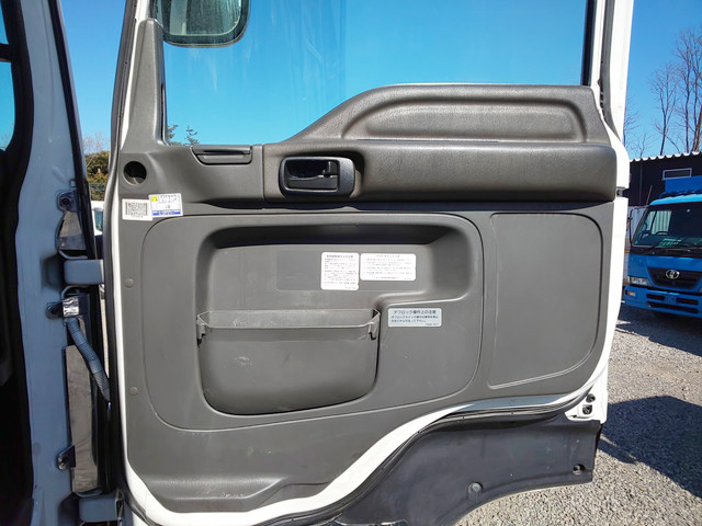 いすゞギガアルミブロック大型（10t）[写真25]