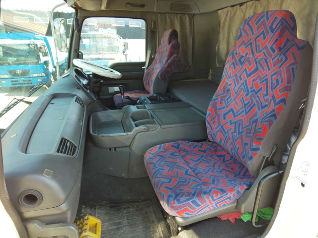 いすゞギガアルミブロック大型（10t）[写真26]