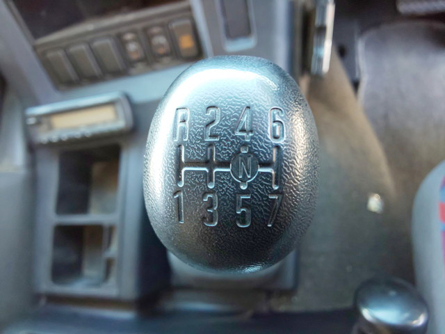 いすゞギガアルミブロック大型（10t）[写真38]