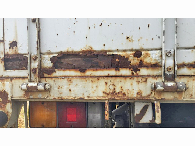 三菱ふそうキャンタークレーン3段小型（2t・3t）[写真10]