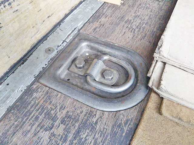 いすゞエルフ平ボディ小型（2t・3t）[写真13]