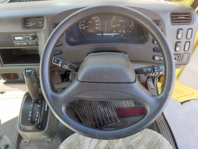 三菱ふそうローザ園児バス[写真14]