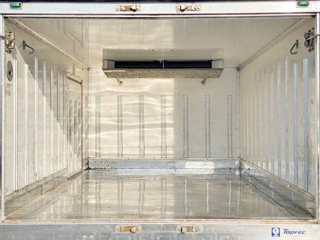 いすゞエルフ冷凍車（冷蔵車）小型（2t・3t）[写真12]