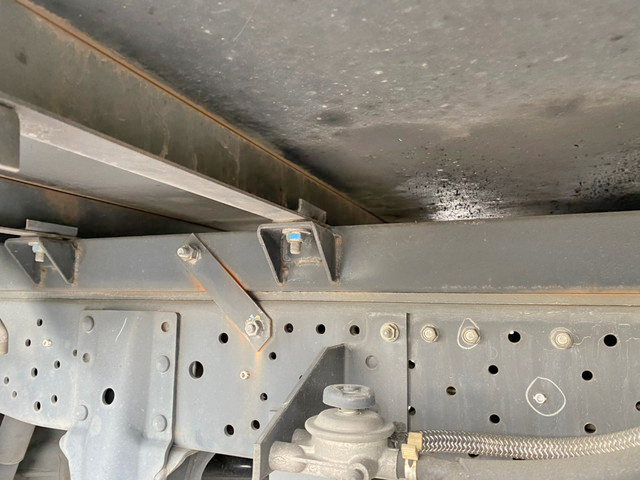 いすゞエルフ冷凍車（冷蔵車）小型（2t・3t）[写真18]