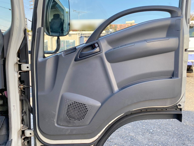 いすゞエルフ冷凍車（冷蔵車）小型（2t・3t）[写真28]