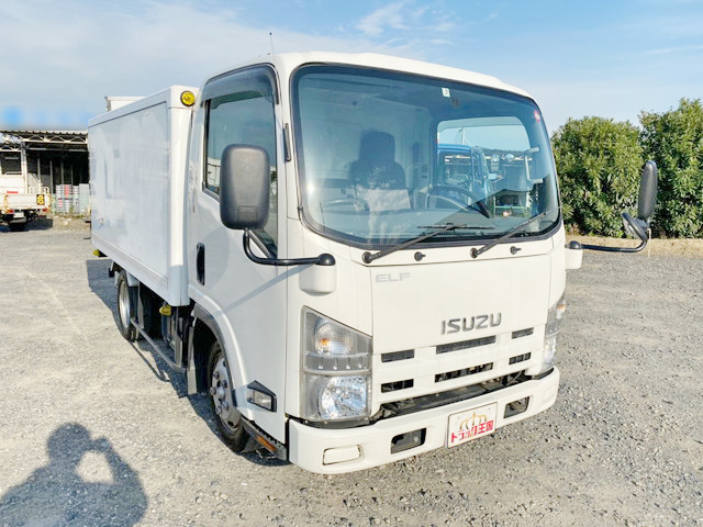 いすゞエルフ冷凍車（冷蔵車）小型（2t・3t）[写真03]
