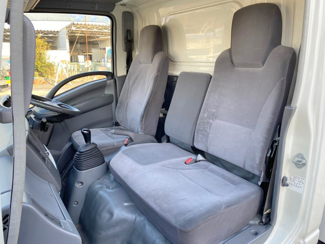 いすゞエルフ冷凍車（冷蔵車）小型（2t・3t）[写真30]