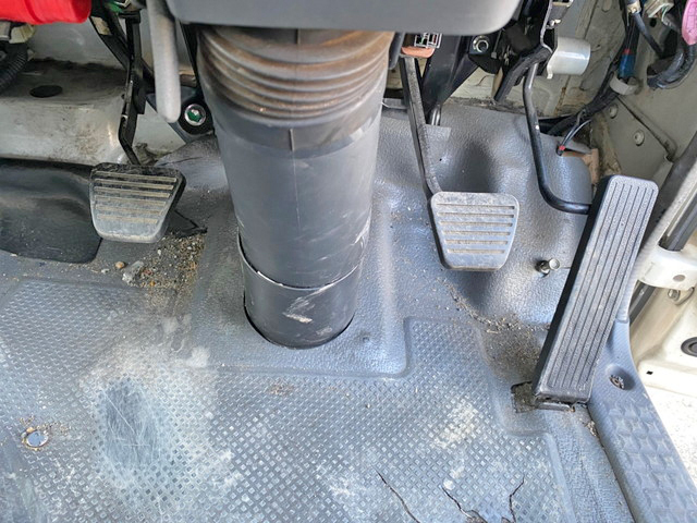 いすゞエルフ冷凍車（冷蔵車）小型（2t・3t）[写真36]