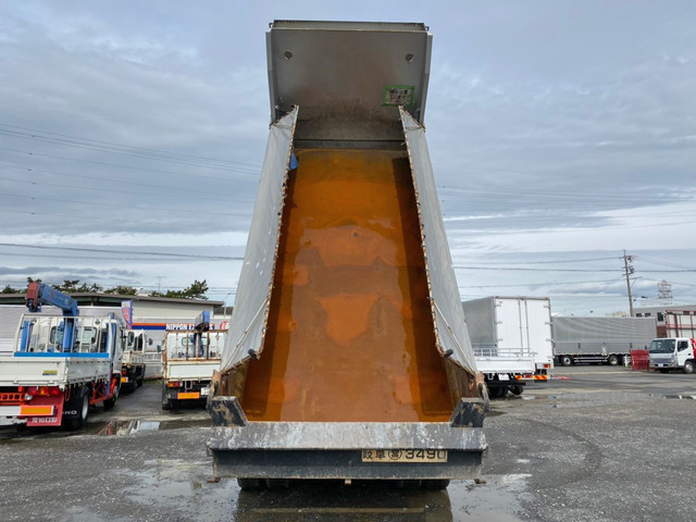 日野プロフィアダンプ大型（10t）[写真12]