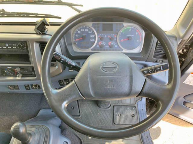 日野レンジャーアルミウイング中型（4t）[写真37]