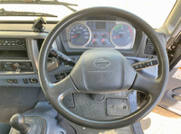 日野レンジャーアルミウイング中型（4t）[写真37]