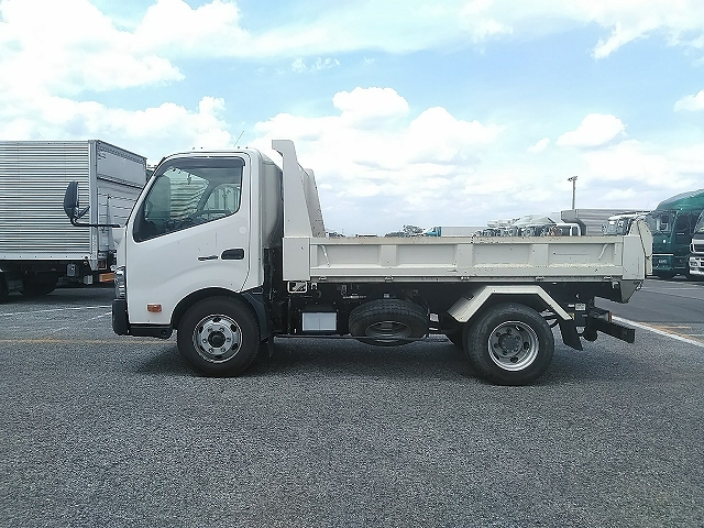 日野デュトロローダーダンプ小型（2t・3t）[写真05]