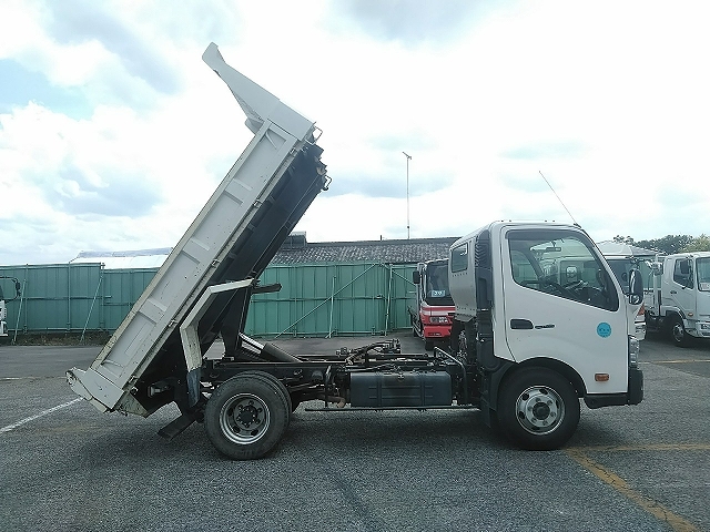 日野デュトロローダーダンプ小型（2t・3t）[写真08]