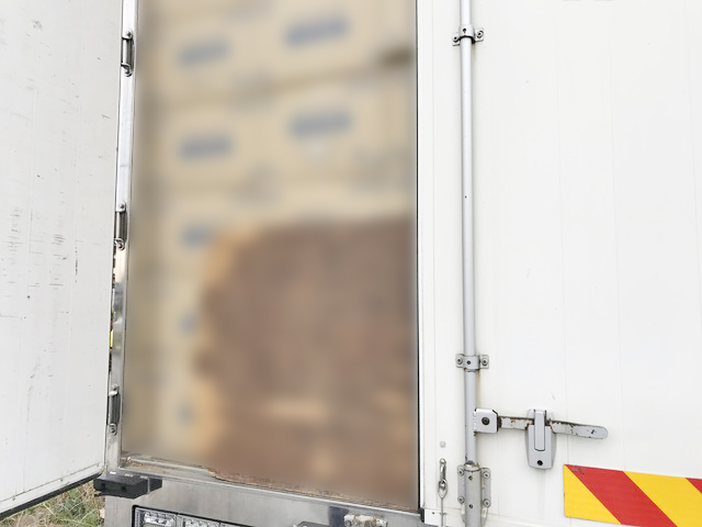 三菱ふそうスーパーグレートアルミウイング大型（10t）[写真11]