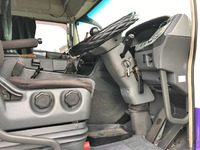 三菱ふそうスーパーグレートアルミウイング大型（10t）[写真17]