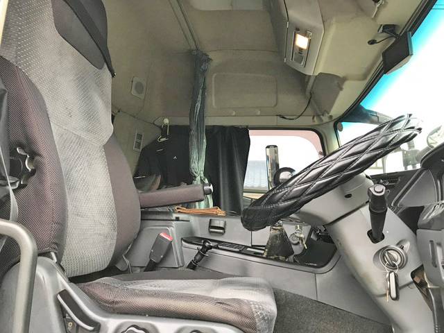 三菱ふそうスーパーグレートアルミウイング大型（10t）[写真18]