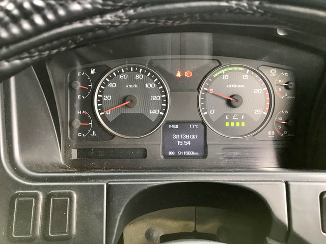 三菱ふそうスーパーグレートアルミウイング大型（10t）[写真19]