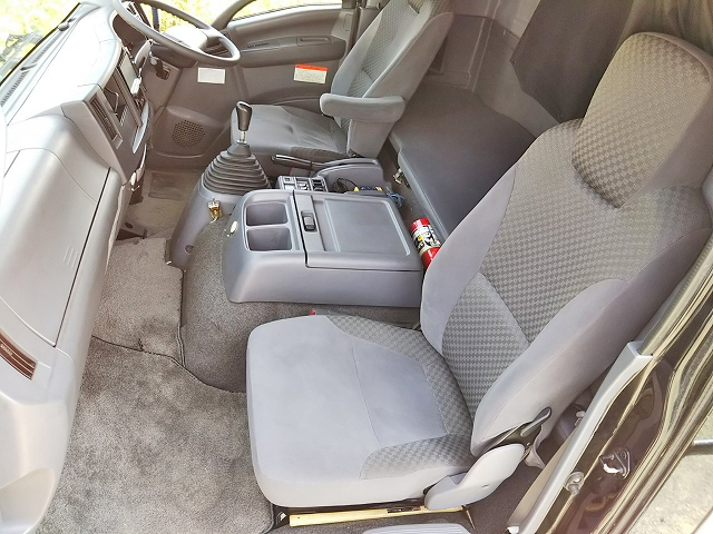 いすゞフォワードアルミウイング小型（2t・3t）[写真31]