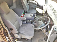 いすゞフォワードアルミウイング小型（2t・3t）[写真32]