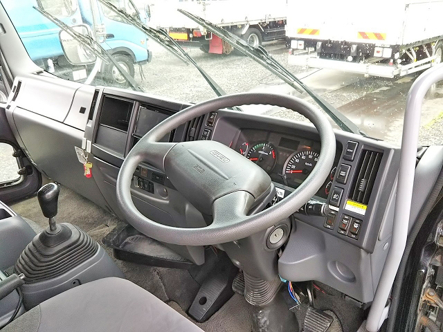 いすゞフォワードアルミウイング小型（2t・3t）[写真36]