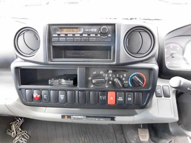 日野デュトロクレーン3段小型（2t・3t）[写真27]