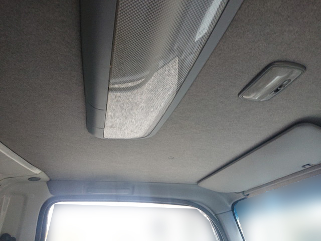 いすゞエルフ冷凍車（冷蔵車）小型（2t・3t）[写真25]