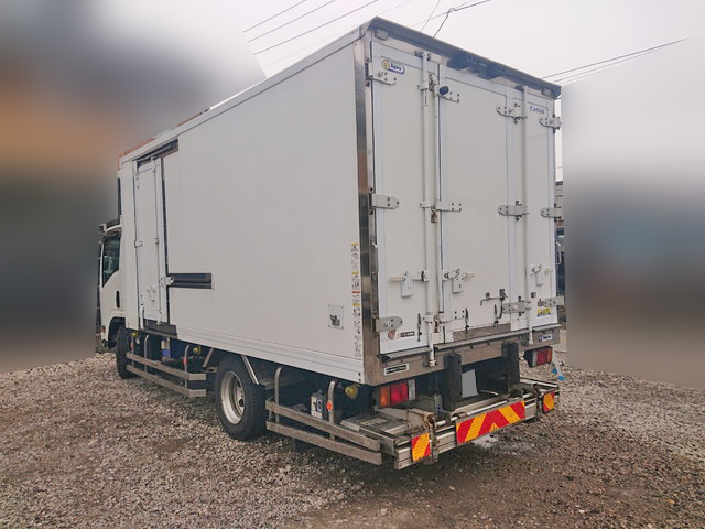 いすゞエルフ冷凍車（冷蔵車）小型（2t・3t）[写真04]