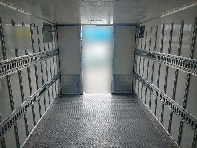 いすゞエルフ冷凍車（冷蔵車）小型（2t・3t）[写真09]