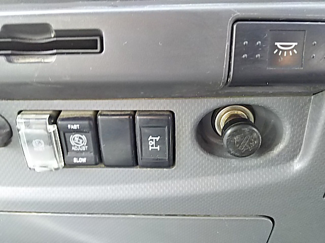 いすゞフォワードダンプ中型（4t）[写真30]