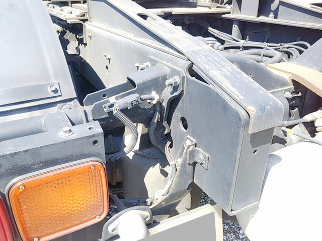 日野プロフィアトレーラーヘッド（トラクターヘッド）大型（10t）[写真09]