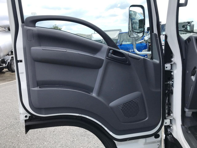 いすゞエルフダブルキャブ（Wキャブ）小型（2t・3t）[写真19]