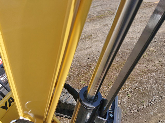 ヤンマーミニユンボ（ミニバックホー）[写真11]