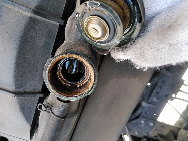 三菱ふそうキャンター平ボディ小型（2t・3t）[写真08]