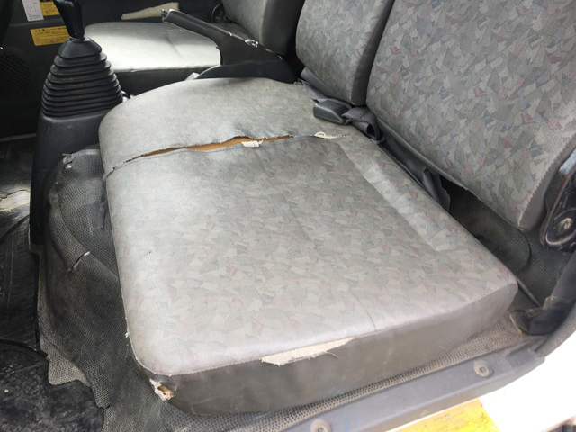 いすゞエルフダンプ小型（2t・3t）[写真23]