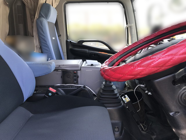 日野レンジャーダンプ増トン（6t・8t）[写真19]