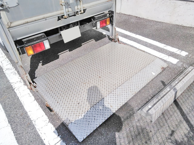 日産アトラスアルミバン小型（2t・3t）[写真10]