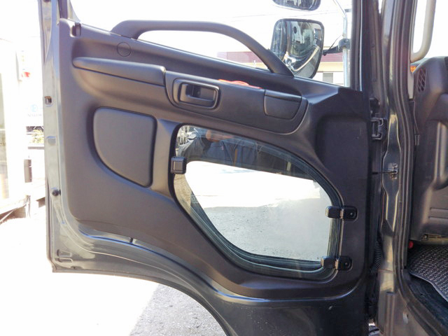 日野レンジャーダンプ増トン（6t・8t）[写真27]