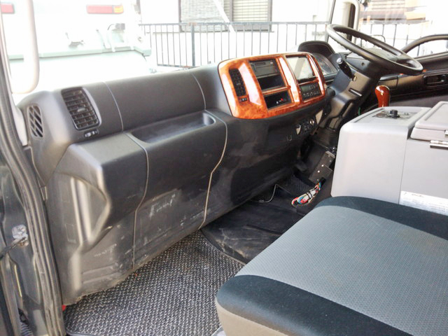 日野レンジャーダンプ増トン（6t・8t）[写真32]