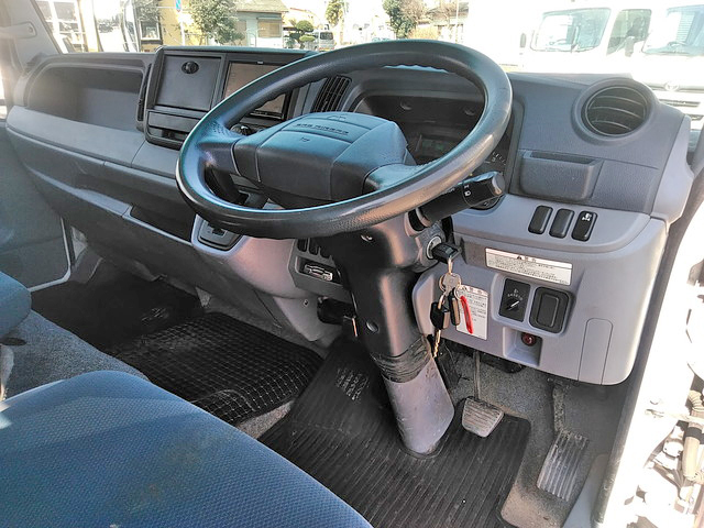 三菱ふそうキャンターユニック3段小型（2t・3t）[写真31]