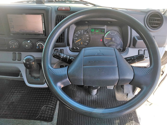 三菱ふそうキャンターユニック3段小型（2t・3t）[写真32]