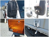 三菱ふそうキャンターユニック3段小型（2t・3t）[写真08]