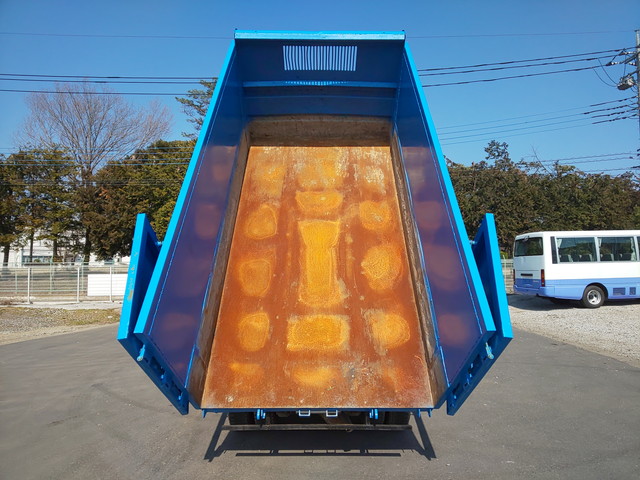 いすゞエルフ深ダンプ（土砂禁ダンプ）小型（2t・3t）[写真12]