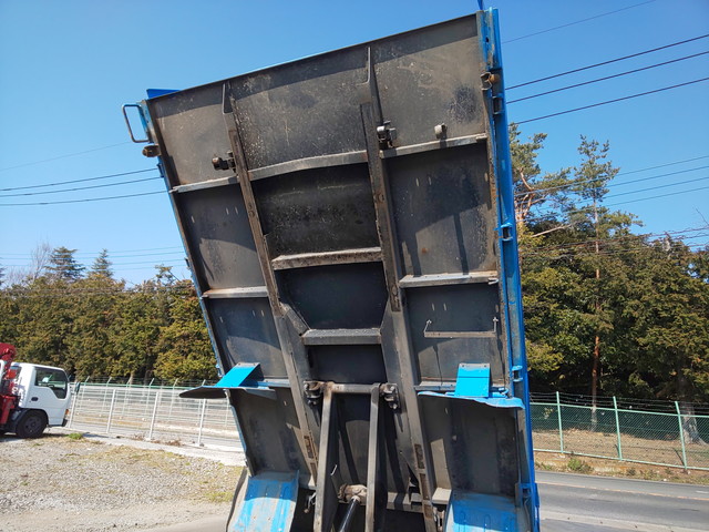 いすゞエルフ深ダンプ（土砂禁ダンプ）小型（2t・3t）[写真18]