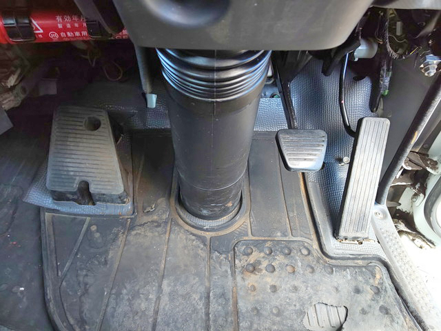 いすゞエルフ深ダンプ（土砂禁ダンプ）小型（2t・3t）[写真32]